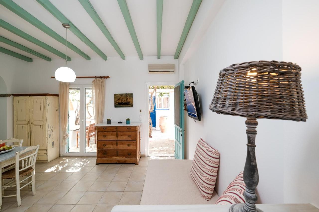 Tínos Golden Beach Studios & Suites מראה חיצוני תמונה