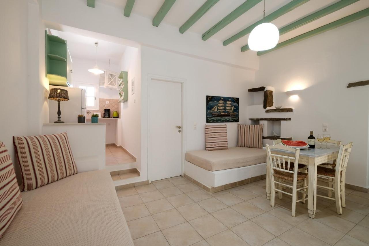Tínos Golden Beach Studios & Suites מראה חיצוני תמונה