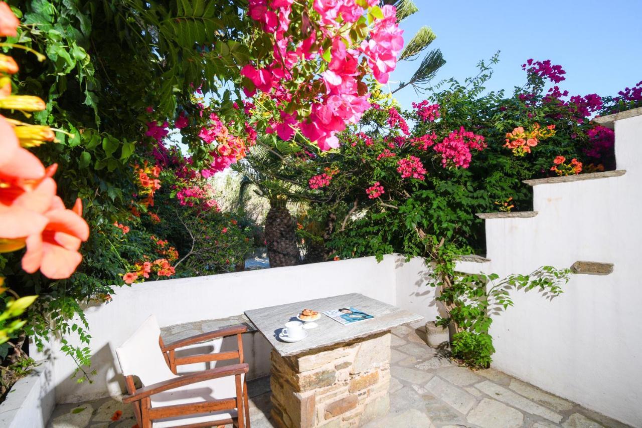 Tínos Golden Beach Studios & Suites מראה חיצוני תמונה