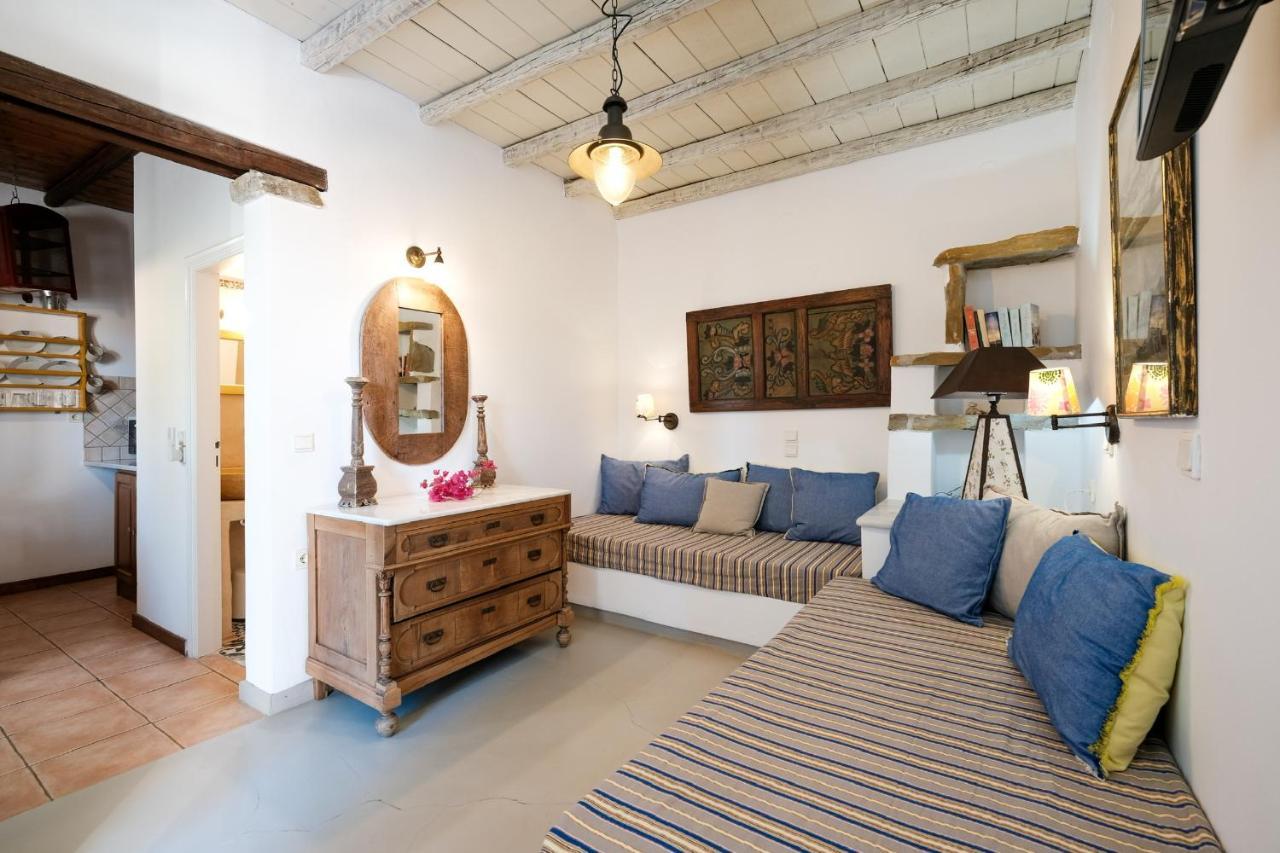 Tínos Golden Beach Studios & Suites מראה חיצוני תמונה