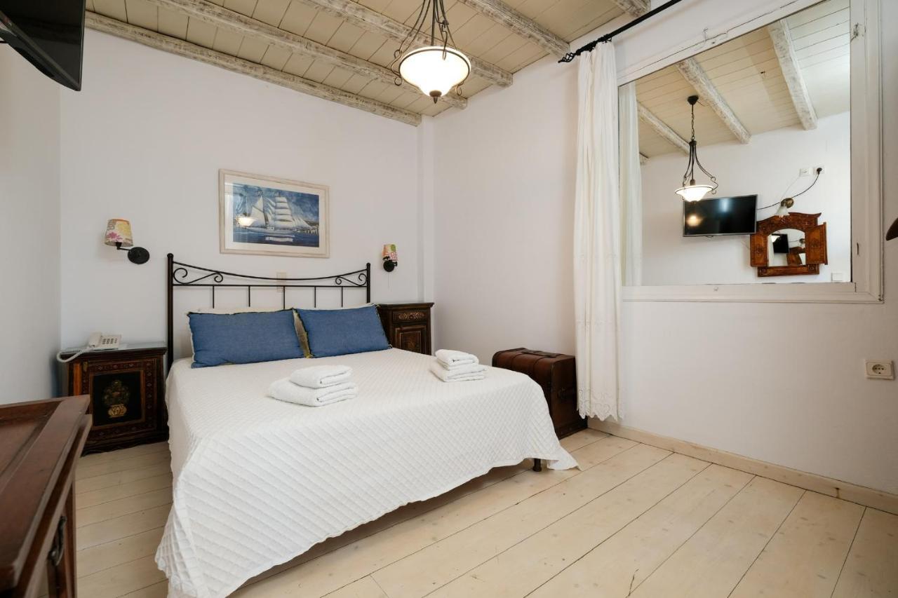 Tínos Golden Beach Studios & Suites מראה חיצוני תמונה