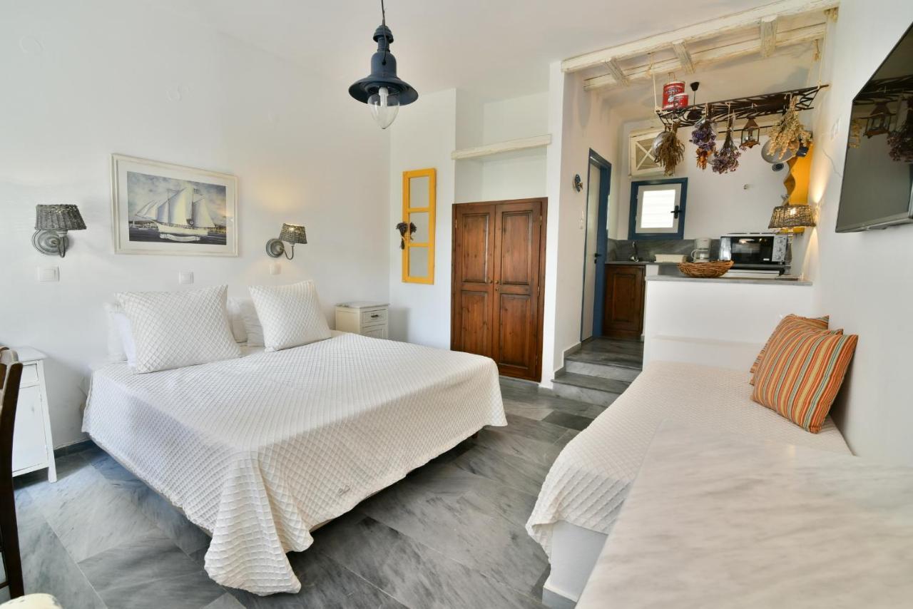 Tínos Golden Beach Studios & Suites מראה חיצוני תמונה