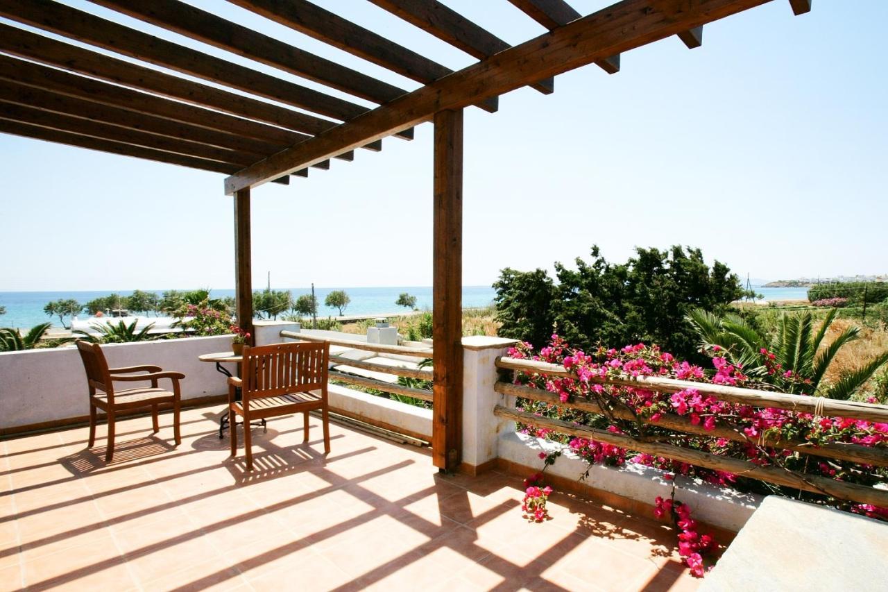 Tínos Golden Beach Studios & Suites מראה חיצוני תמונה