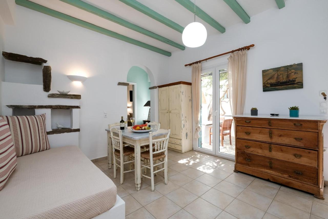 Tínos Golden Beach Studios & Suites מראה חיצוני תמונה