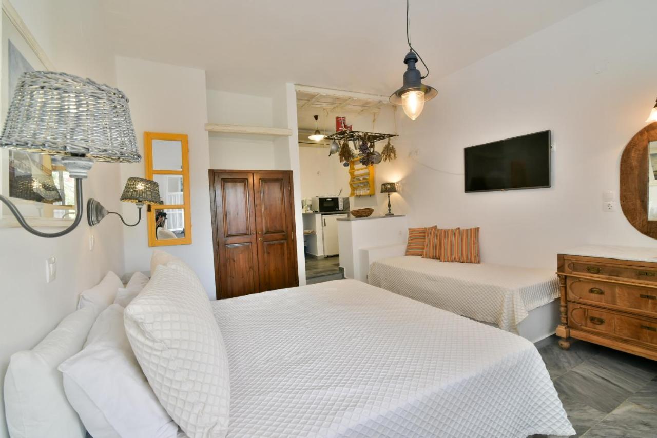 Tínos Golden Beach Studios & Suites מראה חיצוני תמונה