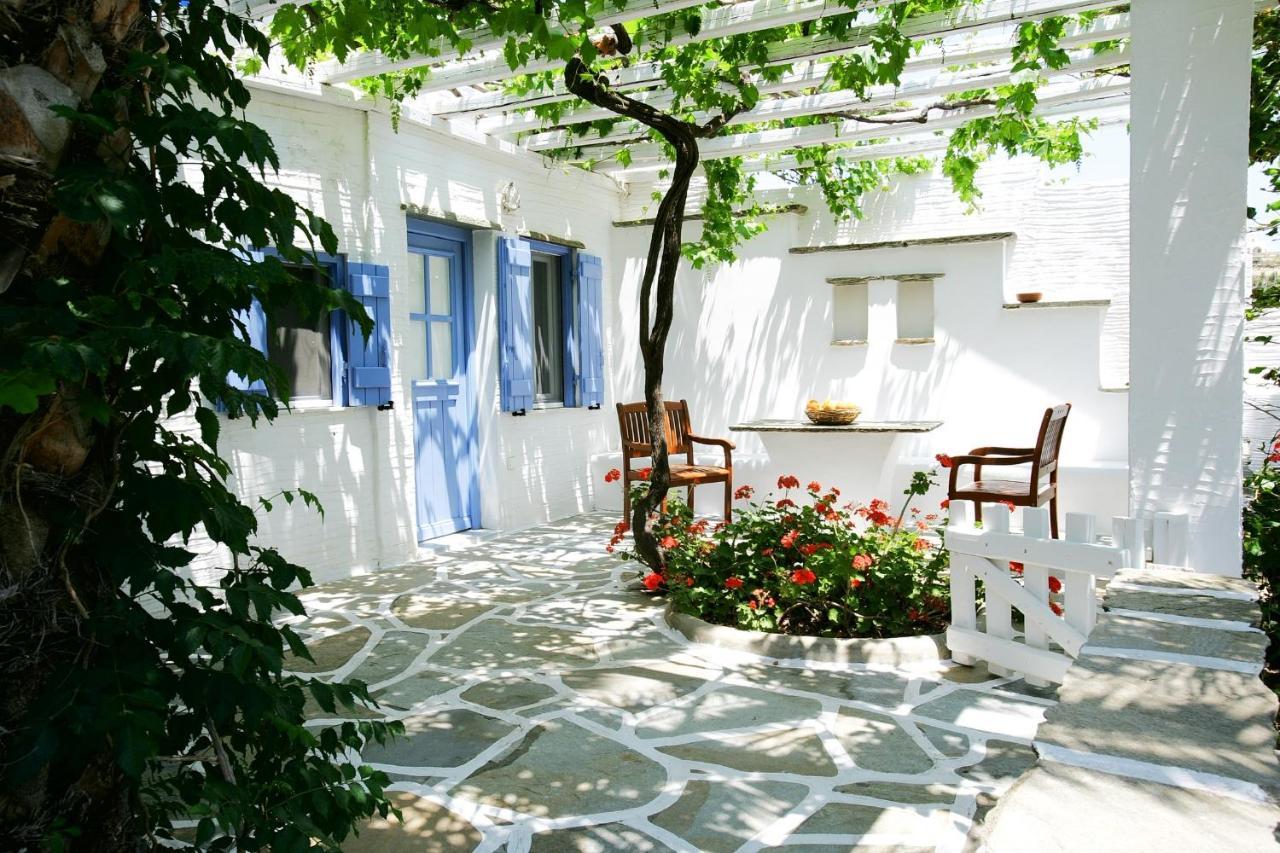 Tínos Golden Beach Studios & Suites מראה חיצוני תמונה
